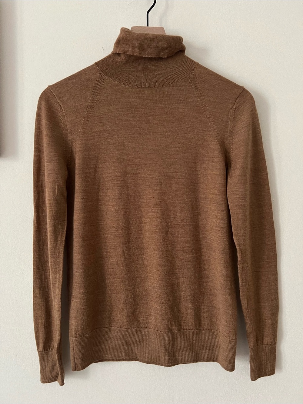 Banana Republic 100% Merino Wool Turtleneck Sweater, Size Small